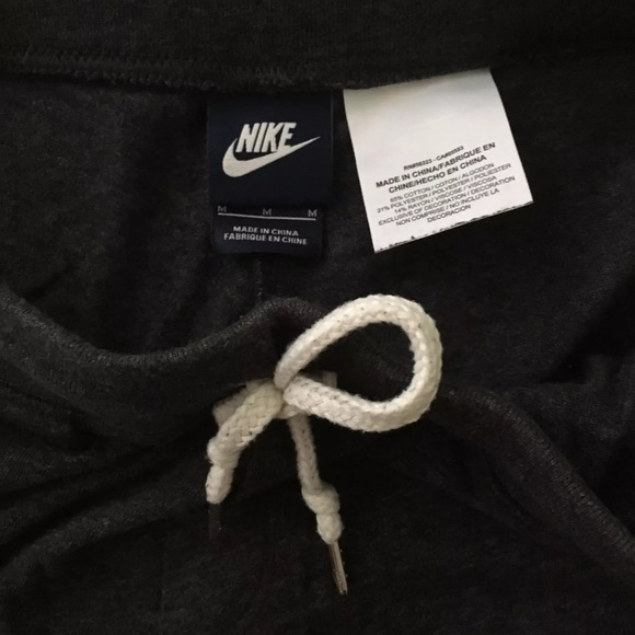 Nike Gray Cropped Leggings - Picture 4 of 4